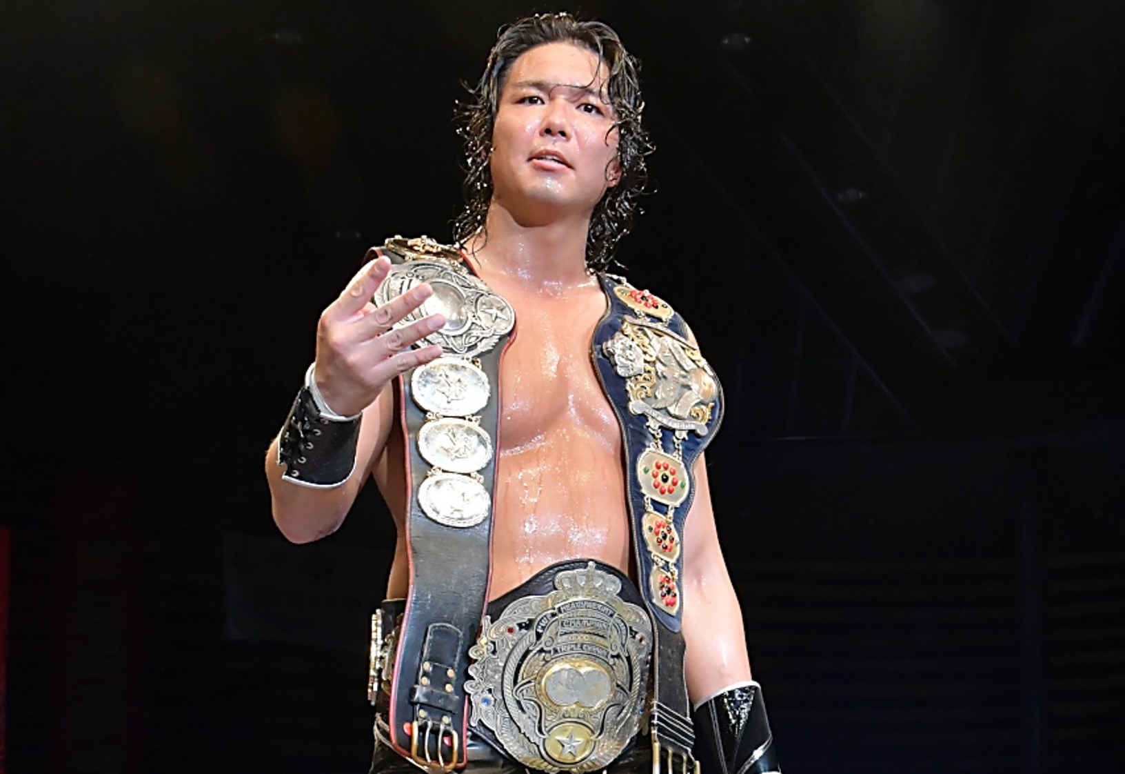 Jake Lee out of action with injuries, AJPW vacates Triple Crown Title