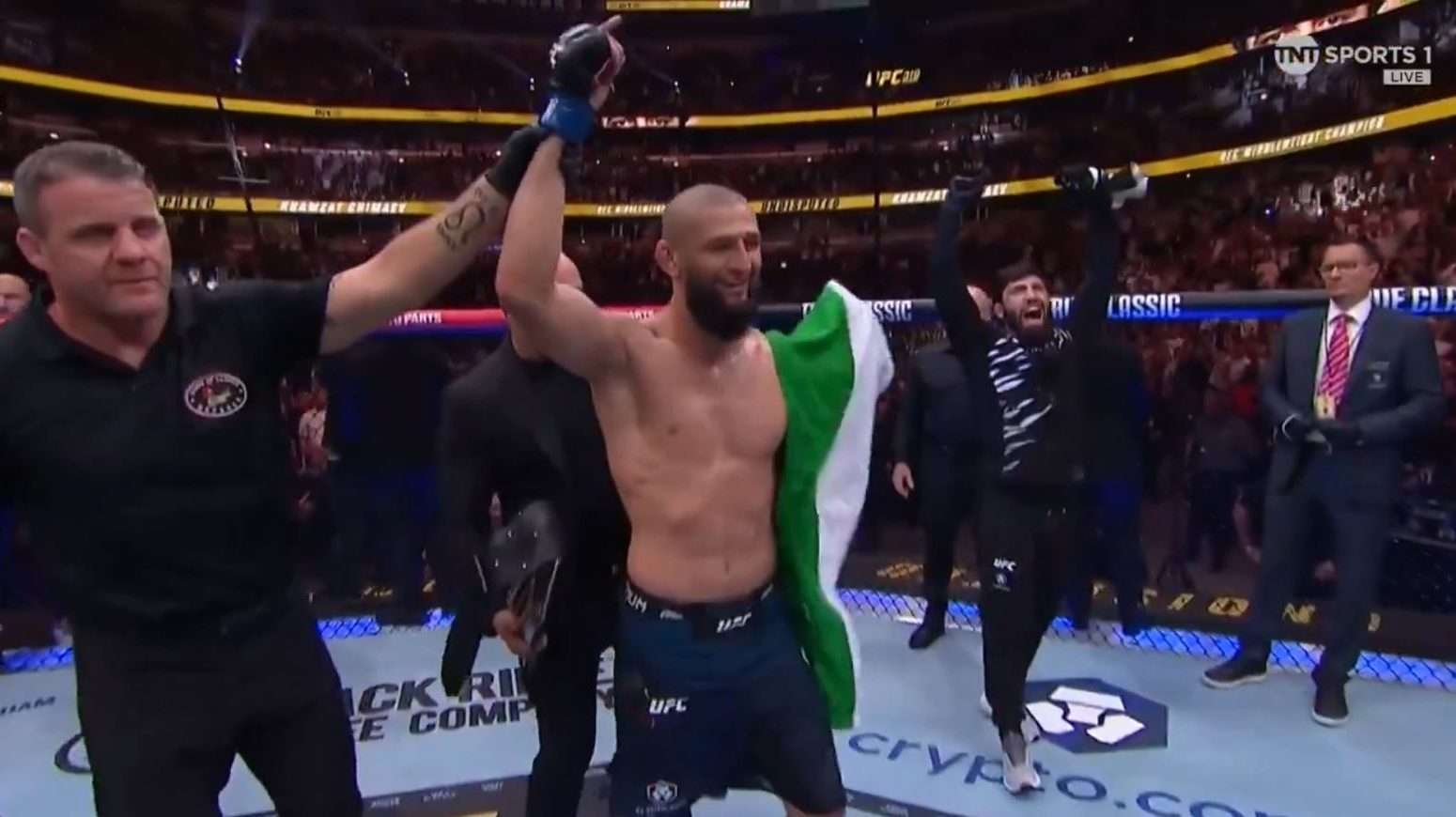 UFC 319 results: Khamzat Chimaev dominates Dricus Du Plessis on the ...