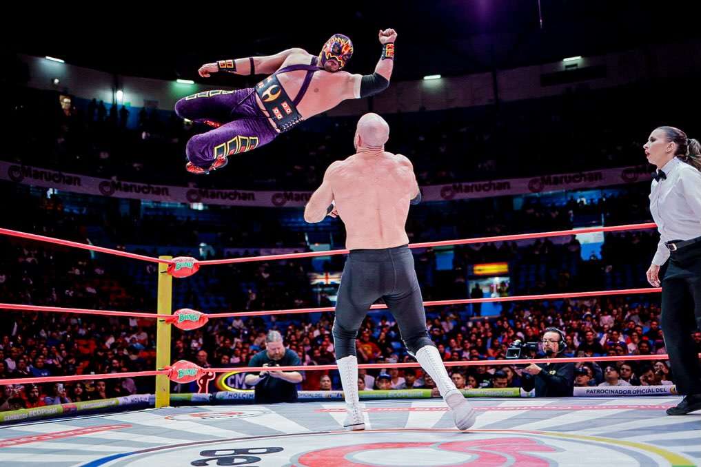 Hechicero beats Claudio Castagnoli for CMLL World Heavyweight Title