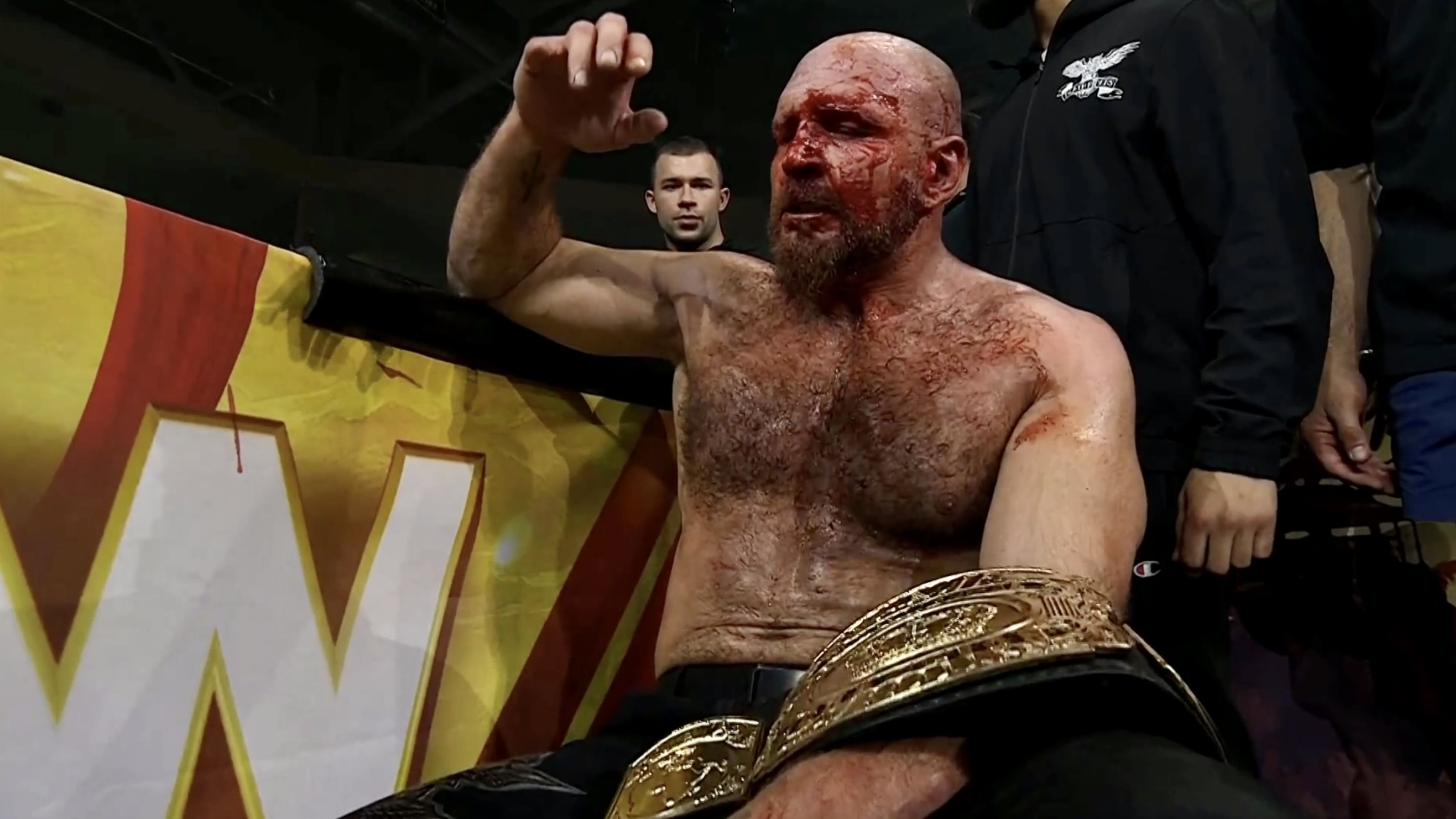 Moxley retiene la Corona Continental en emotivo combate de WrestleDream